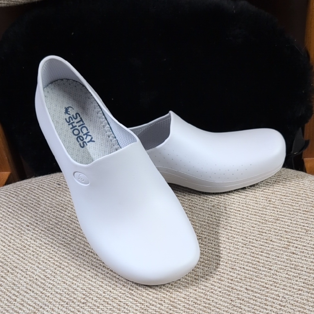 New Sticky Shoes White Slip-On Nursing Work Shoes Size 8.5